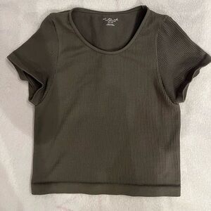 Aritzia Wilfred Ribbed Scoop Neck Tee - Olive Green